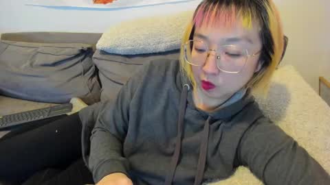 Snapshot of luxgray chatting on January 2025 01:39:02 AM LuxGray online show from January 2025 01:39:02 AM