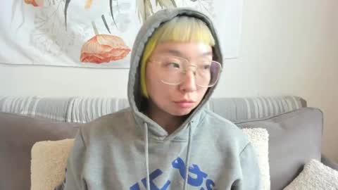 LuxGray online show from April 2026 07:30:01 PM