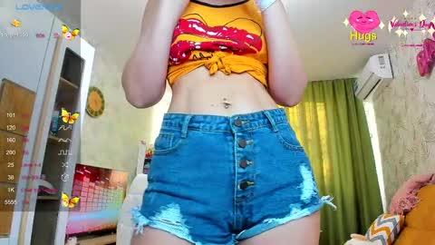 Snapshot of luxiehorny chatting on February 2025 02:09:02 PM Lucie online show from February 2025 02:09:02 PM