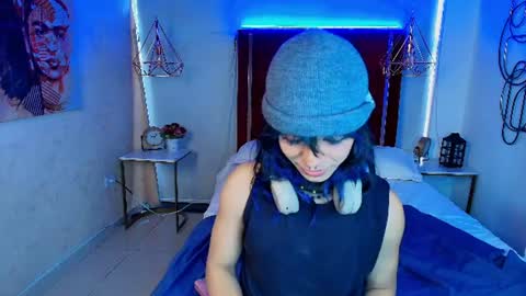 Snapshot of luxiel_ chatting on June 2026 10:19:02 PM Luxiel 3 online show from June 2026 10:19:02 PM