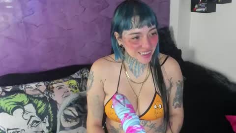 Snapshot of luxifer_666 chatting on November 2025 01:04:02 AM Luxifer online show from November 2025 01:04:02 AM