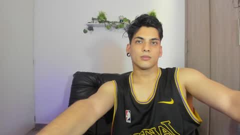Snapshot of luxrx chatting on April 2026 06:13:02 PM luxrx online show from April 2026 06:13:02 PM