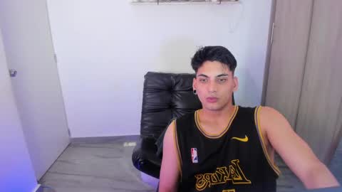 Snapshot of luxrx chatting on May 2026 07:07:01 PM luxrx online show from May 2026 07:07:01 PM