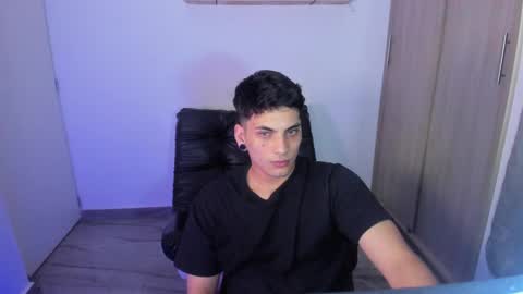 Snapshot of luxrx chatting on May 2026 07:22:02 PM luxrx online show from May 2026 07:22:02 PM