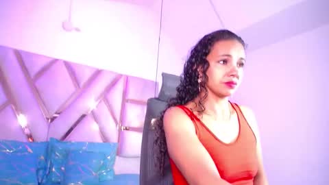 Snapshot of luxurycoupl chatting on October 2025 03:54:02 AM Lesly And Arnold online show from October 2025 03:54:02 AM