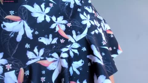 Luxy Lux online show from April 2026 12:03:02 AM