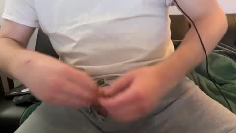 Snapshot of lvernon710 chatting on March 2025 05:35:02 PM lvernon805 online show from March 2025 05:35:02 PM