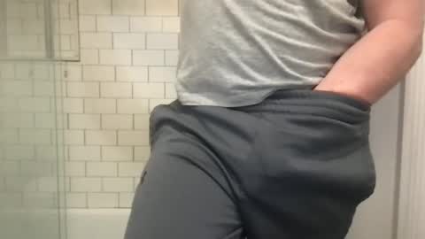 lvguynextdoor440656 online show from March 2026 02:17:01 AM