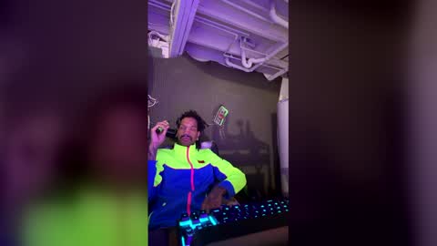Snapshot of lxrdhxkvgemvsterjuice chatting on April 2026 01:49:02 PM lxrdhxkvgemvsterjuice online show from April 2026 01:49:02 PM