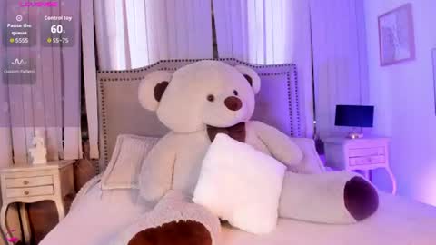 lya_brown online show from July 2026 12:33:01 PM