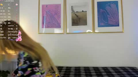 Snapshot of lyana_xz chatting on May 2026 12:00:02 PM LYA online show from May 2026 12:00:02 PM