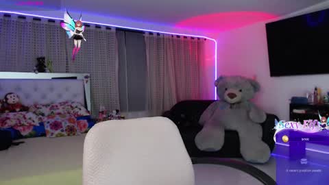 Snapshot of lyann_ chatting on May 2026 02:18:01 AM Lyann online show from May 2026 02:18:01 AM