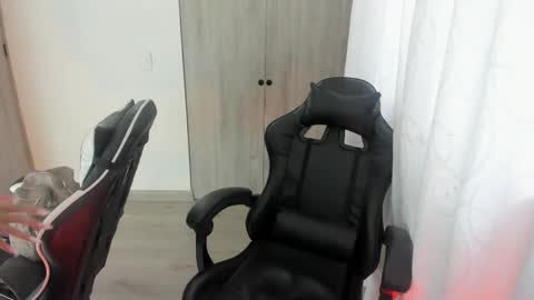 Lyanna online show from November 2025 12:15:02 PM