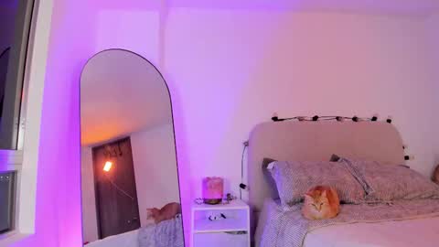 Snapshot of lycoris_radiata_ chatting on March 2026 01:12:02 AM ALIS online show from March 2026 01:12:02 AM