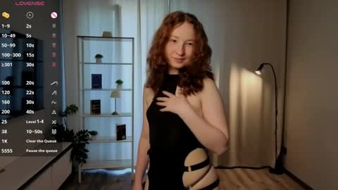 Snapshot of lydaerne chatting on April 2026 01:47:01 AM Call me Liddy Im so new here show me how to get fun here please online show from April 2026 01:47:01 AM