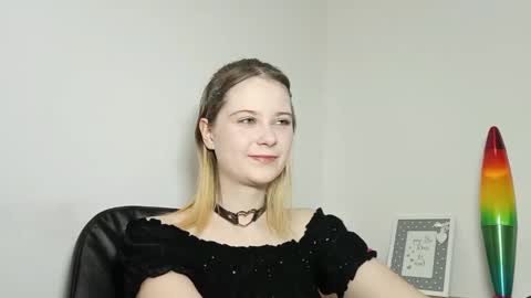 Snapshot of lydiasunny chatting on September 2025 06:33:02 PM Lydia online show from September 2025 06:33:02 PM