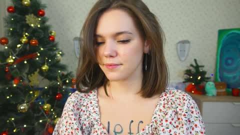 Snapshot of lyle_art chatting on December 2024 06:25:02 AM hi im Lyle online show from December 2024 06:25:02 AM