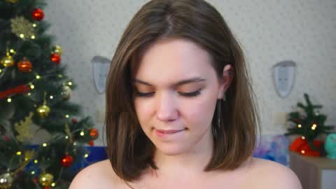 Snapshot of lyle_art chatting on December 2024 09:30:01 AM hi im Lyle online show from December 2024 09:30:01 AM