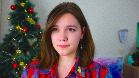 Snapshot of lyle_art chatting on December 2024 06:28:02 AM hi im Lyle online show from December 2024 06:28:02 AM