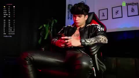 Lyle Bennett Freelance Model online show from February 2026 11:50:01 AM