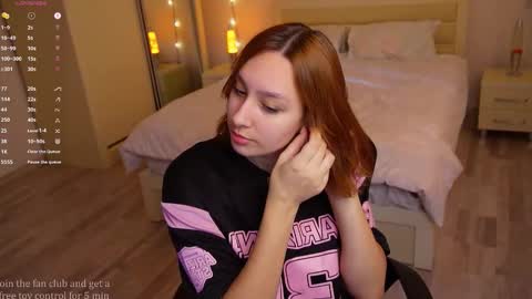 Lylian online show from November 2025 07:10:02 AM