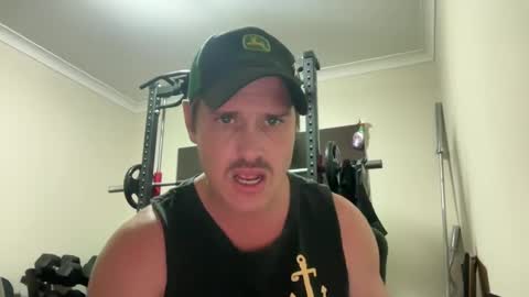 Snapshot of lymbo5 chatting on December 2024 10:19:02 AM LYMBOZZ online show from December 2024 10:19:02 AM