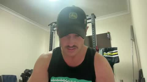 Snapshot of lymbo5 chatting on December 2024 06:31:02 AM LYMBOZZ online show from December 2024 06:31:02 AM