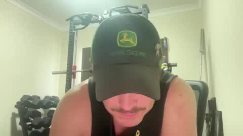 Snapshot of lymbo5 chatting on December 2024 04:23:02 AM LYMBOZZ online show from December 2024 04:23:02 AM