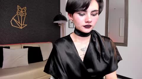 Lyn online show from February 2025 09:15:01 PM