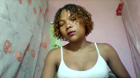 lyndah19 online show from February 2026 08:22:01 AM