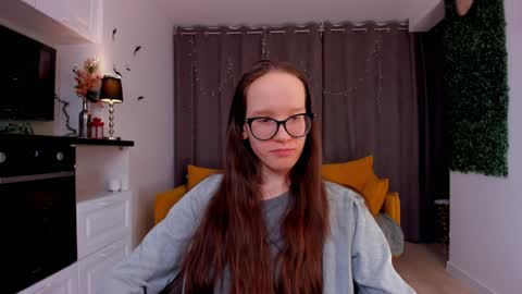 Sara online show from February 2025 10:43:01 PM