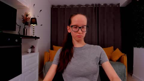 Sara online show from February 2025 07:17:02 PM