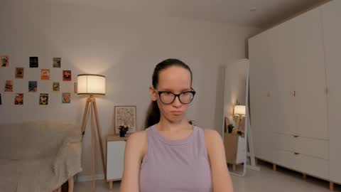 Sara online show from March 2025 07:18:01 PM