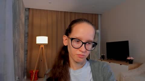 Sara online show from September 2025 04:08:02 PM