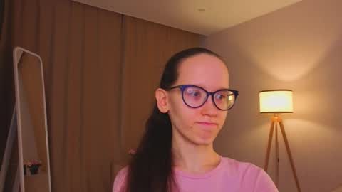 Sara online show from February 2026 04:17:01 PM