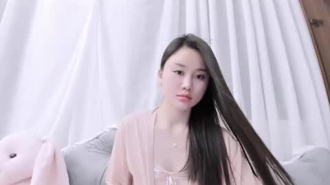 Snapshot of lynh_baby chatting on June 2026 05:07:01 PM Lynh online show from June 2026 05:07:01 PM