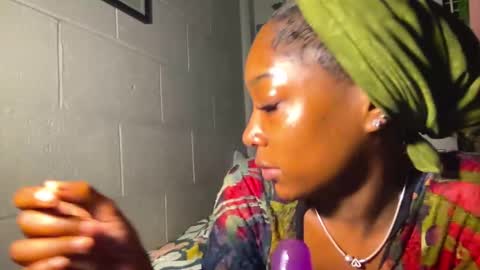 IVYGold online show from March 2025 05:35:02 AM