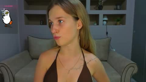 Snapshot of lynntiny chatting on September 2025 04:39:02 PM Lynn online show from September 2025 04:39:02 PM