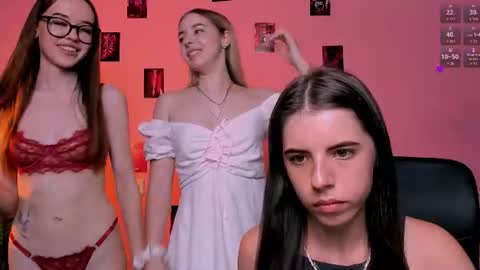 Snapshot of lyra_desire chatting on July 2026 01:18:02 PM lyra_desire online show from July 2026 01:18:02 PM