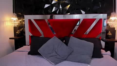 Lysa  online show from April 2026 01:52:01 PM