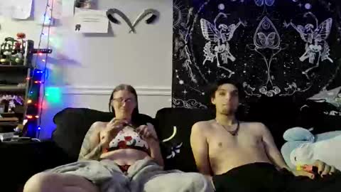 lyss_of online show from December 2025 03:22:02 AM