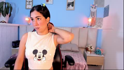 Lizzy smith  online show from January 2025 07:28:01 PM