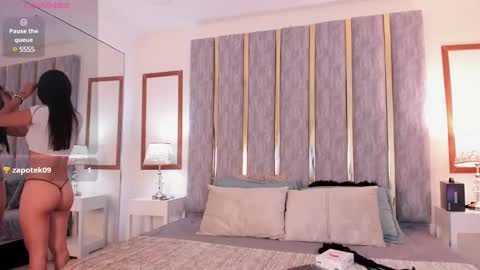 Lizzy smith  online show from February 2025 08:03:02 PM