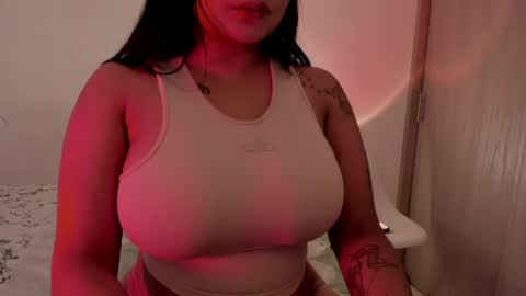 Snapshot of m1emilia chatting on May 2026 02:03:02 PM Emilia online show from May 2026 02:03:02 PM