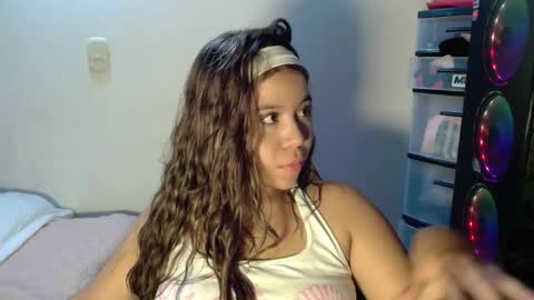 Snapshot of m1la_18 chatting on May 2026 04:06:02 AM mila online show from May 2026 04:06:02 AM