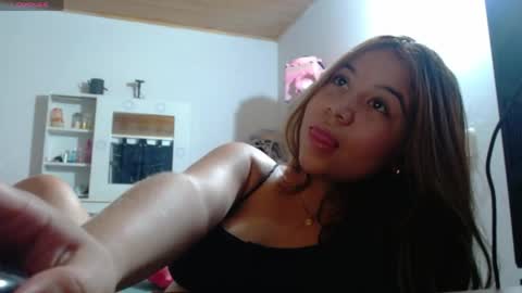 Snapshot of m1la_18 chatting on May 2026 03:46:02 AM mila online show from May 2026 03:46:02 AM