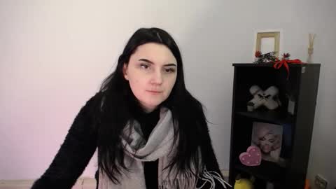 m_i_k_i_ online show from February 2026 11:25:01 AM