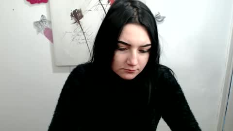 m_i_k_i_ online show from February 2026 10:49:02 AM