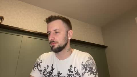 Snapshot of m_stephen chatting on February 2026 04:43:01 AM m_stephen online show from February 2026 04:43:01 AM