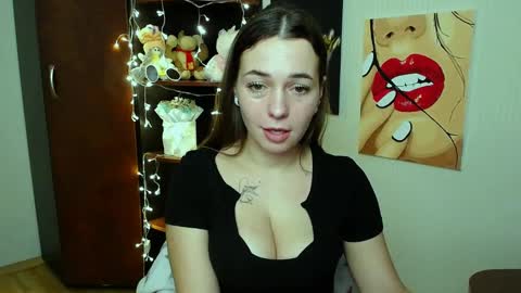 Vikki online show from January 2025 11:55:01 AM